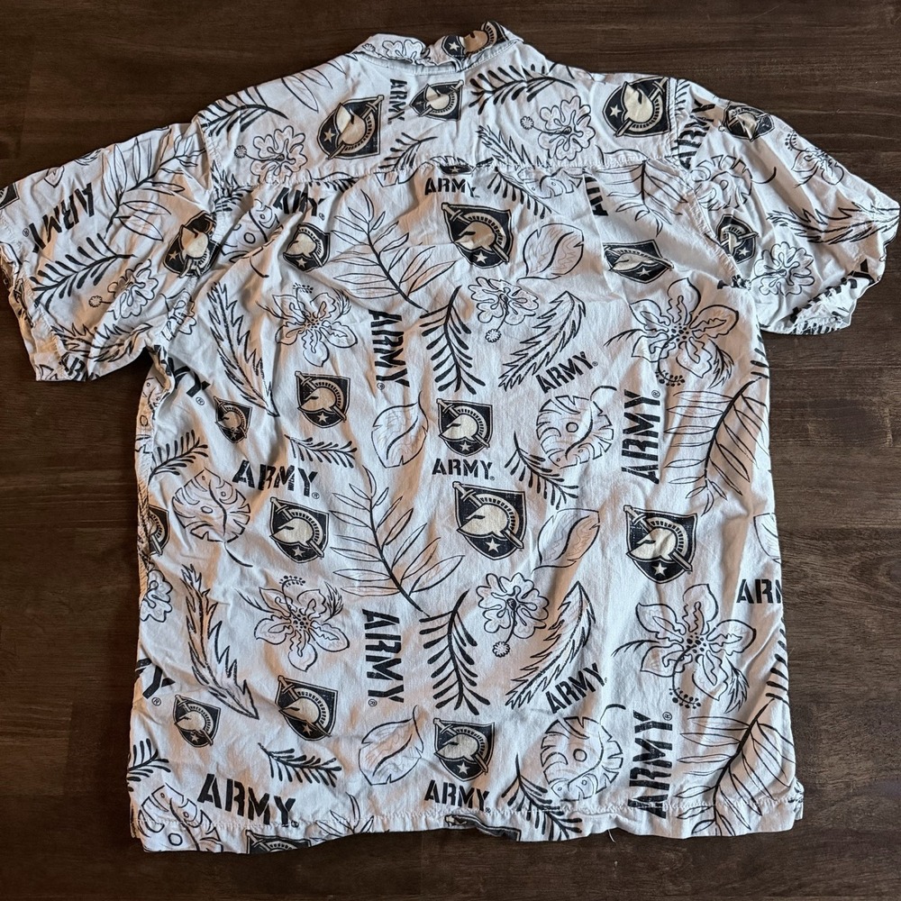 Wes & Willy Hawaiian Army Black Knights Floral Button Down Shirt Mens M Viscose - Picture 5 of 6